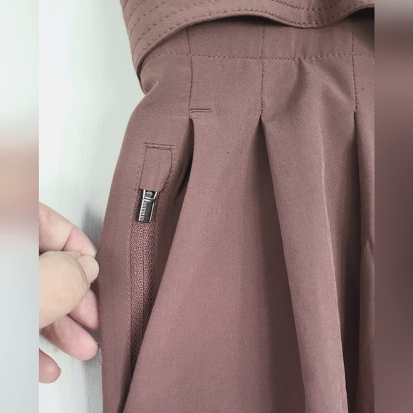 Athleta Skyline II Raisin Pleated Paperbag Shorts - Picture 2 of 6